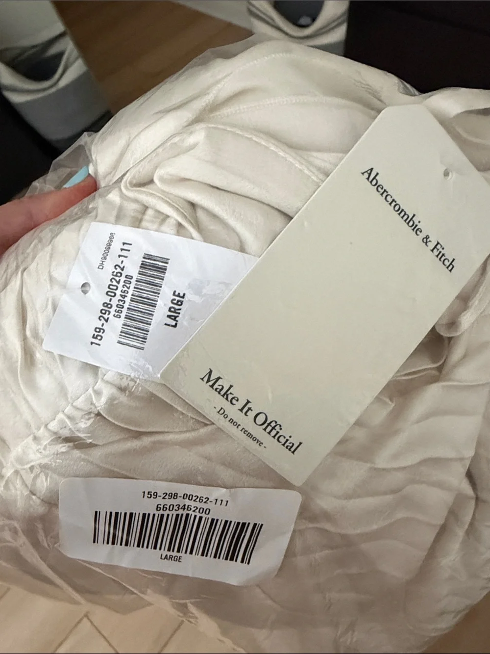 Abercrombie & Fitch medium large